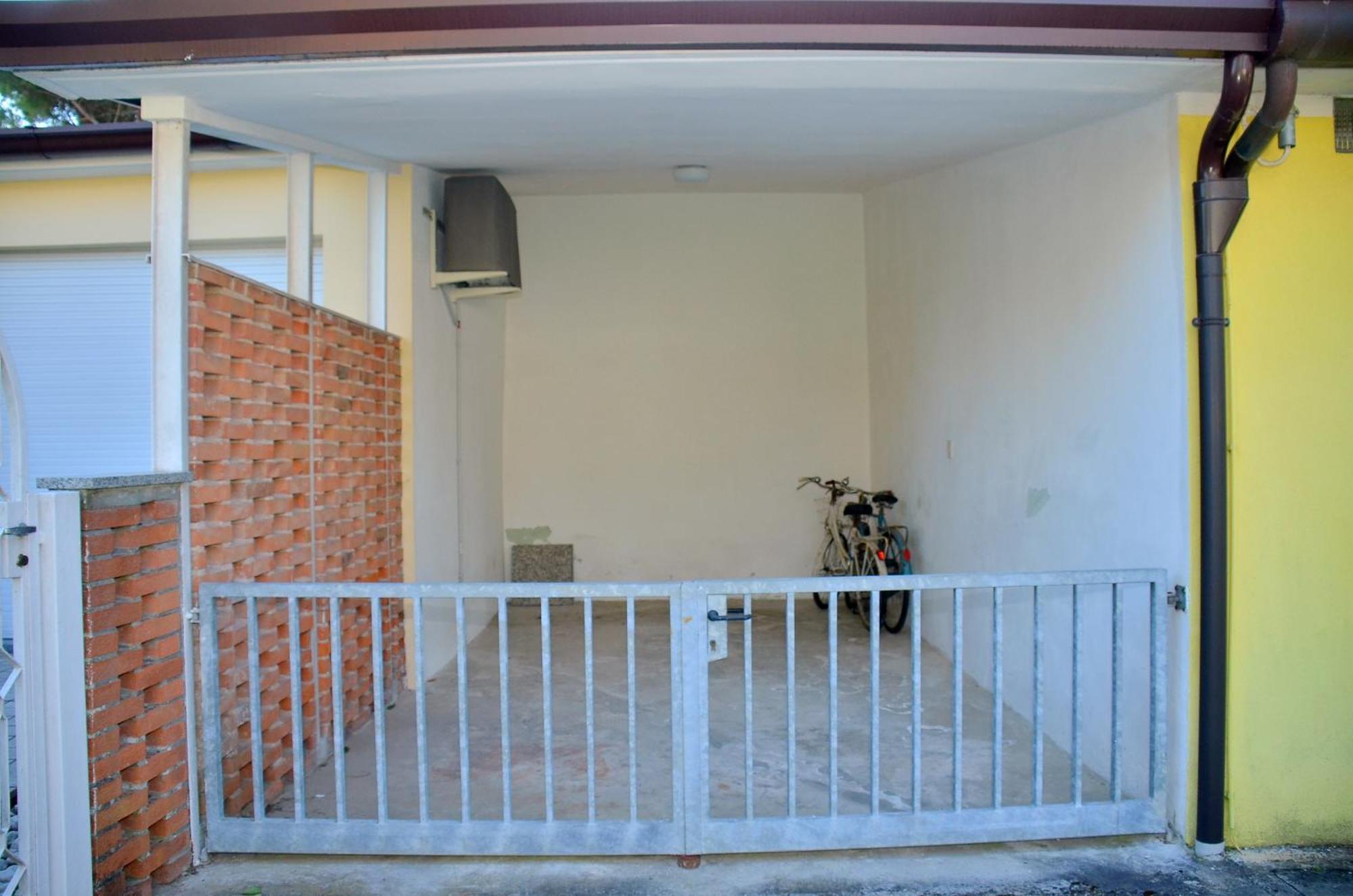 Villa Bouganville Бибионе Екстериор снимка